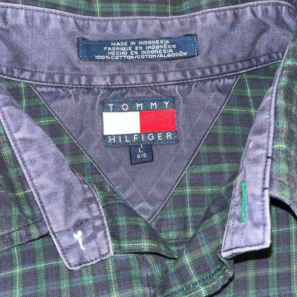 Vintage Tommy Hilfiger flannel button up - Picture 4 of 6